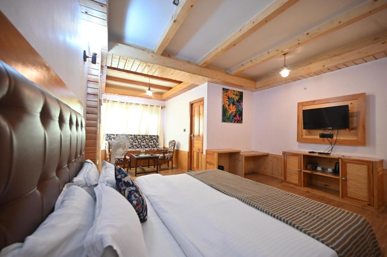 Hotel The Hillside Kasol Esterno foto