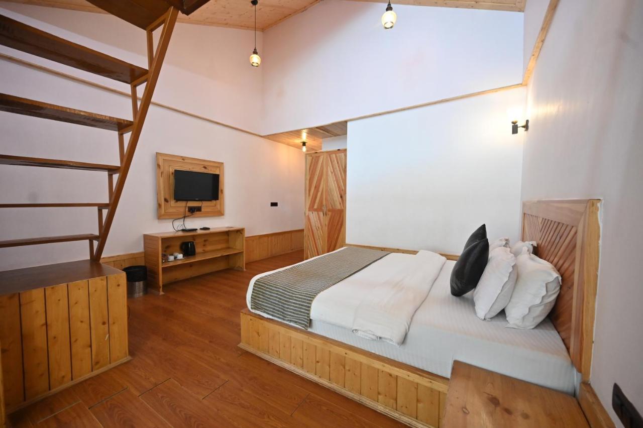 Hotel The Hillside Kasol Esterno foto