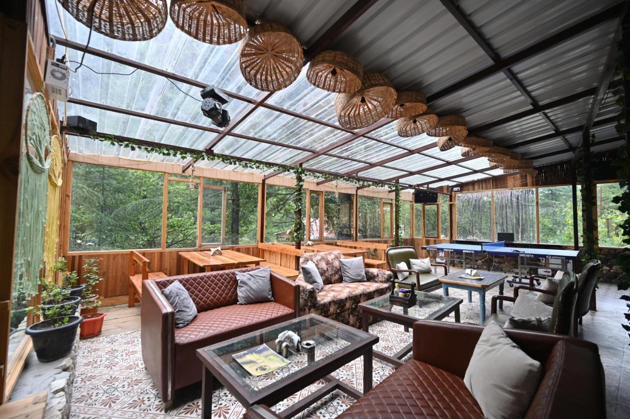 Hotel The Hillside Kasol Esterno foto