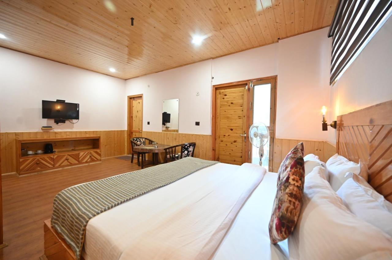 Hotel The Hillside Kasol Esterno foto