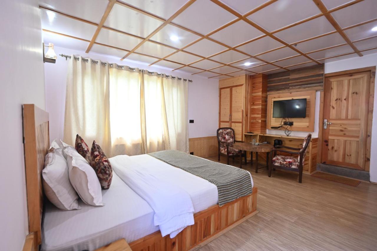 Hotel The Hillside Kasol Esterno foto