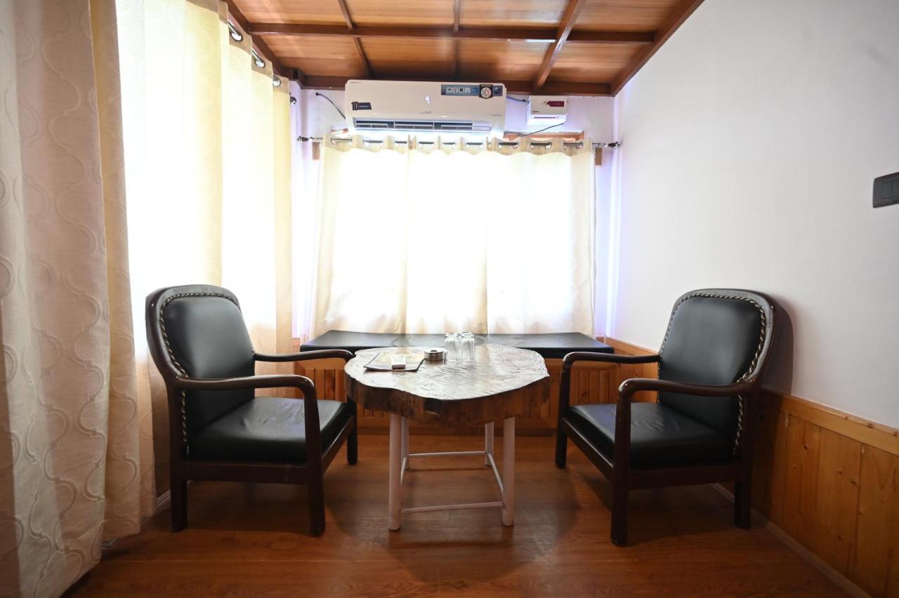 Hotel The Hillside Kasol Esterno foto