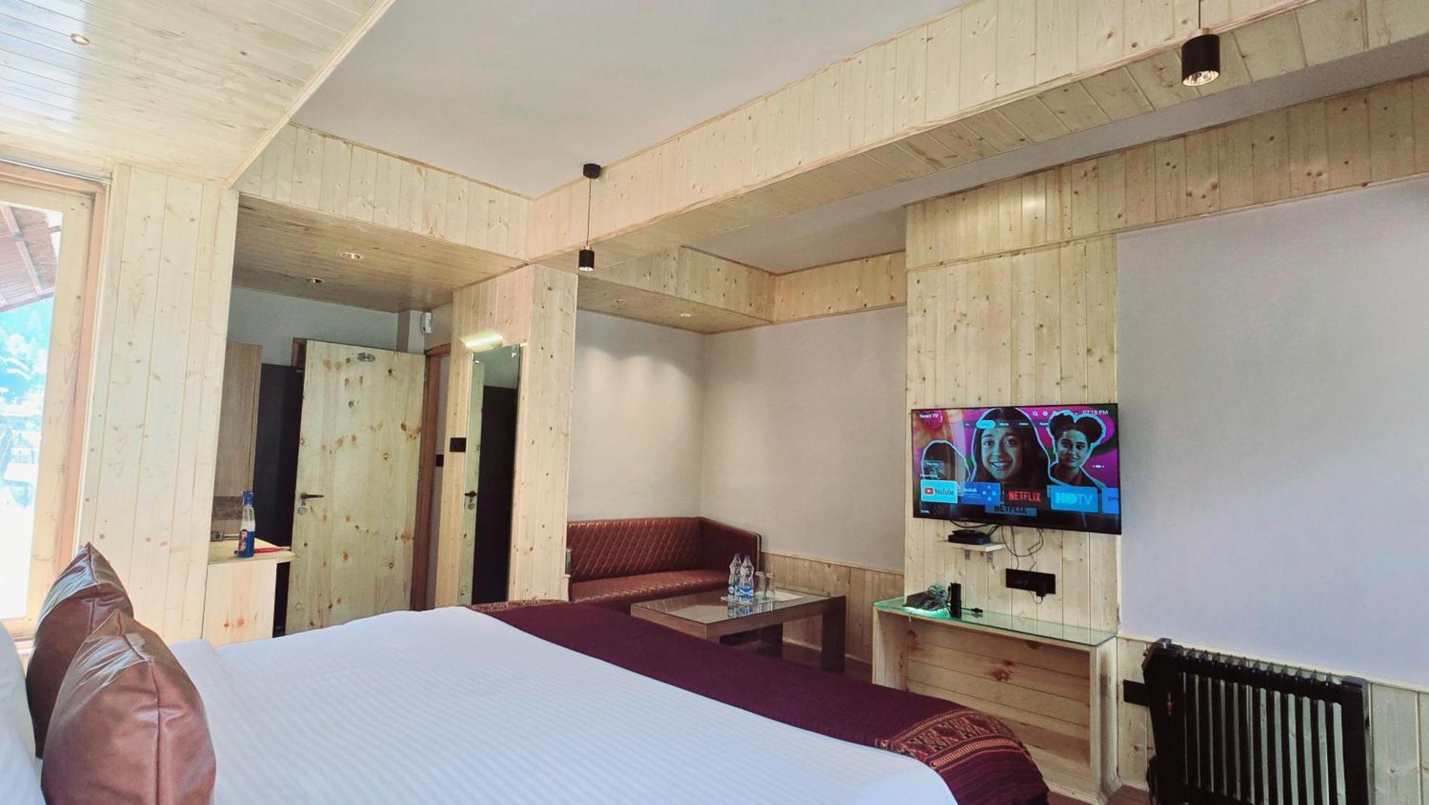 Hotel The Hillside Kasol Esterno foto
