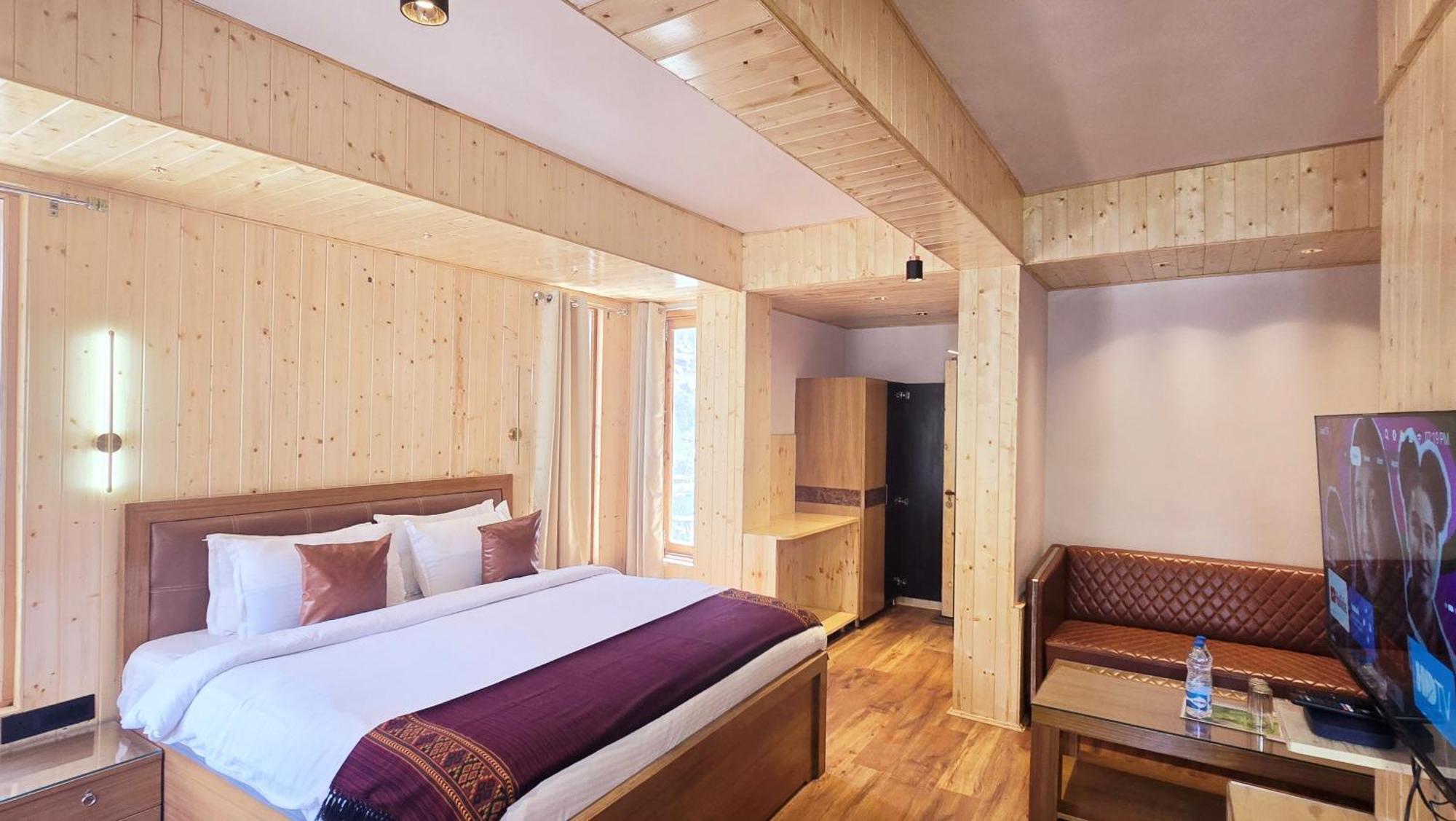 Hotel The Hillside Kasol Esterno foto